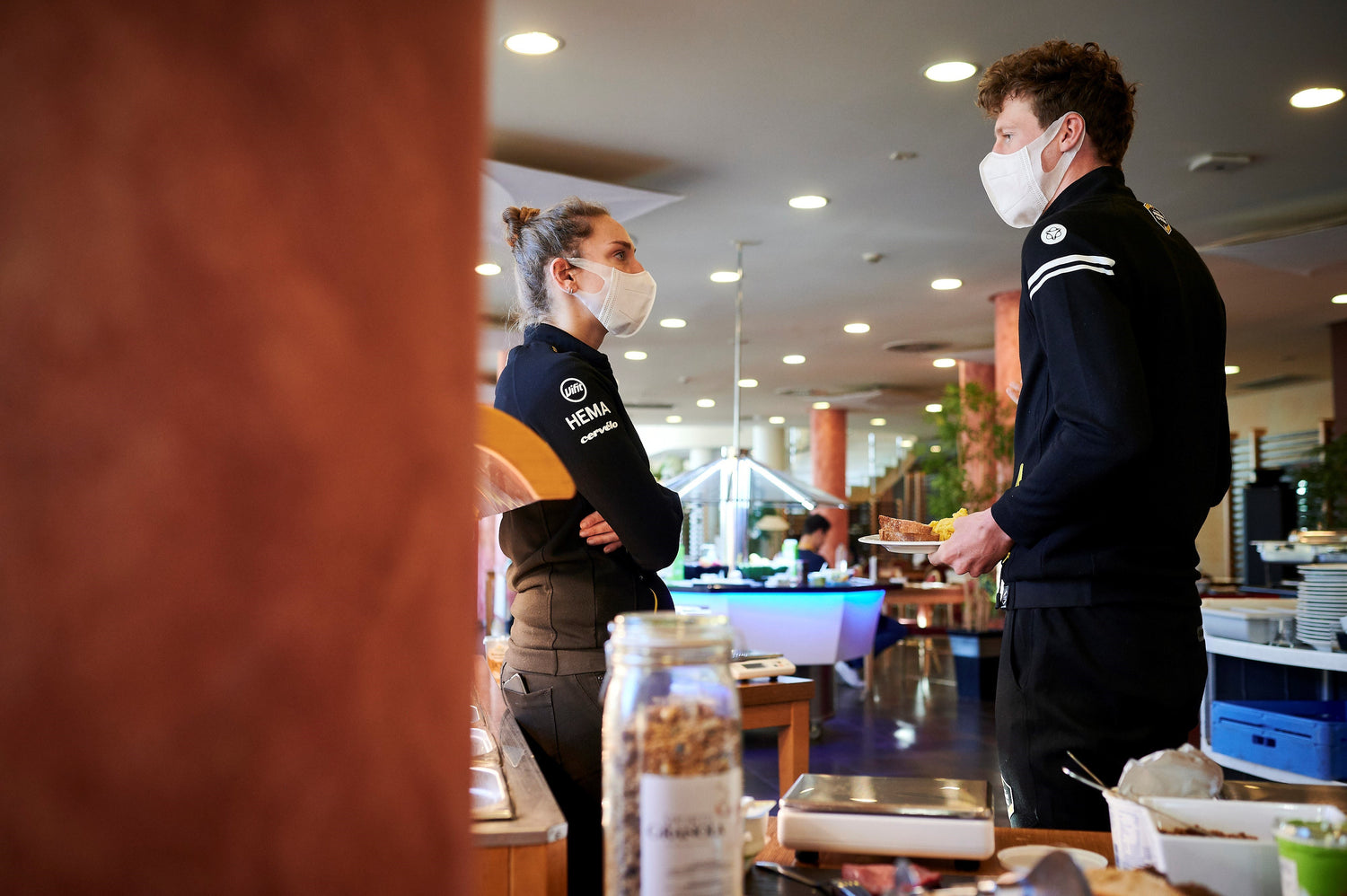Sports Granola - Nathan Van Hooydonck - Ien Vitse - Golden Granola - FoodCoach - Performance Chef - Stephanie Scheirlynck